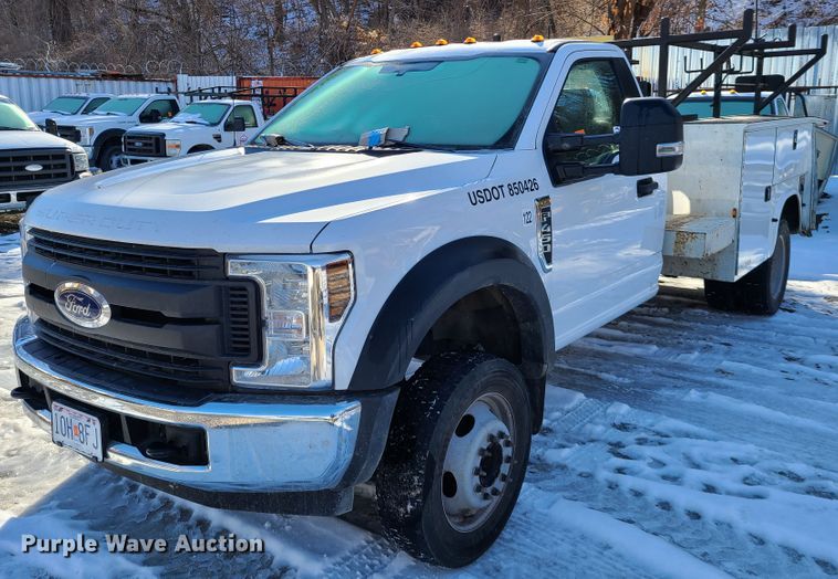 image for item DN6006 2018 Ford F450 Super Duty  utility / service truck