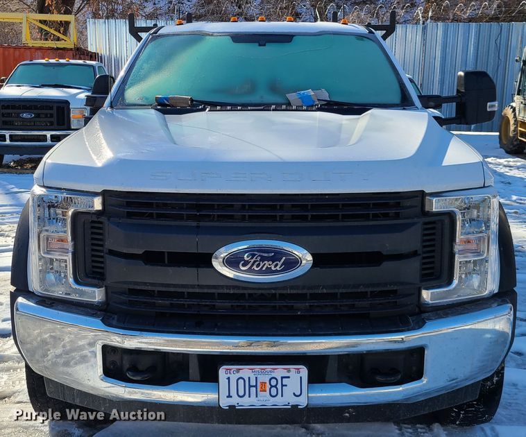 image for item DN6006 2018 Ford F450 Super Duty  utility / service truck
