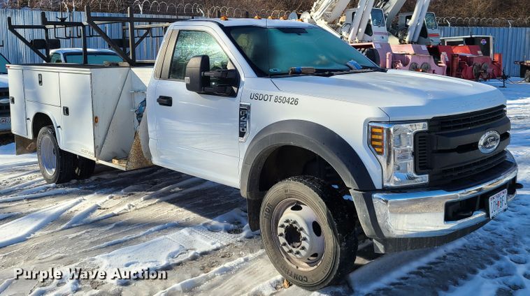 image for item DN6006 2018 Ford F450 Super Duty  utility / service truck