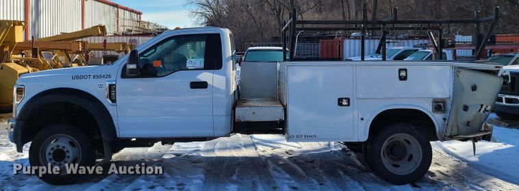 image for item DN6006 2018 Ford F450 Super Duty  utility / service truck