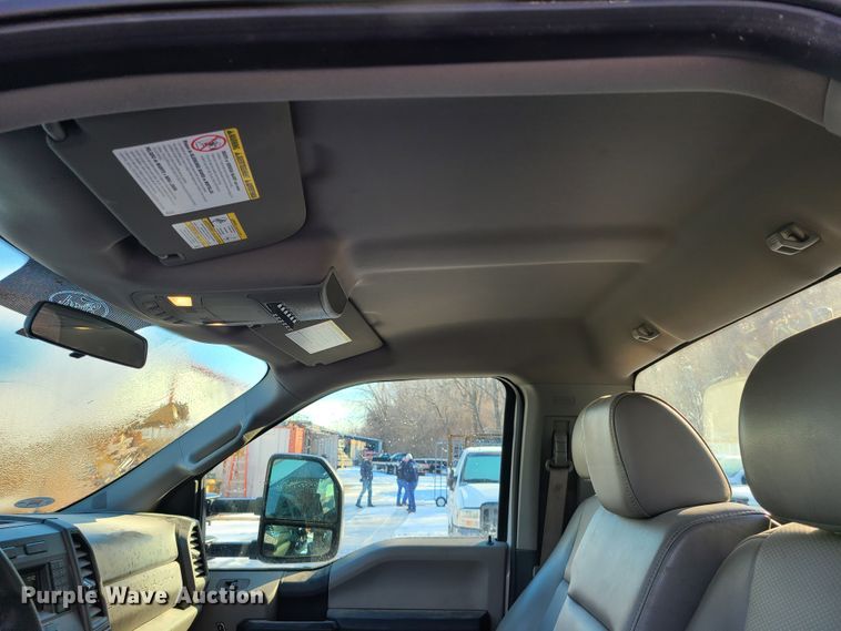 image for item DN6006 2018 Ford F450 Super Duty  utility / service truck