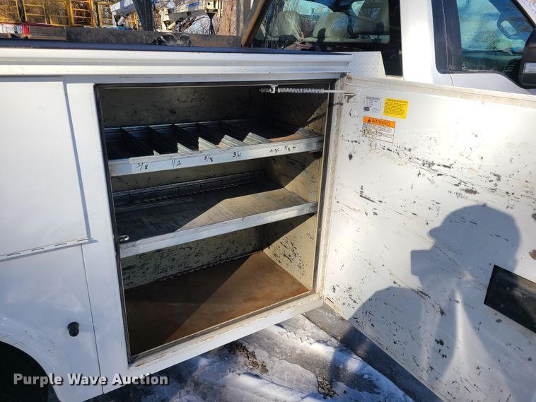 image for item DN6006 2018 Ford F450 Super Duty  utility / service truck