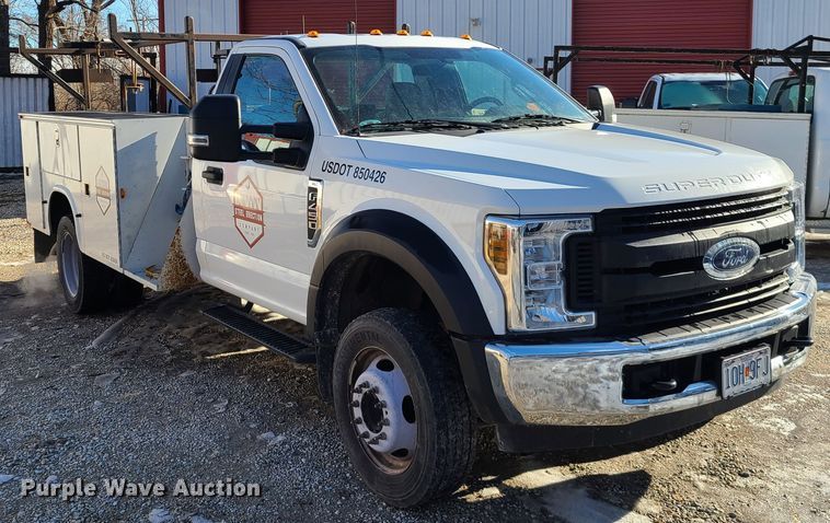 image for item DN6007 2018 Ford F450 Super Duty  utility / service truck