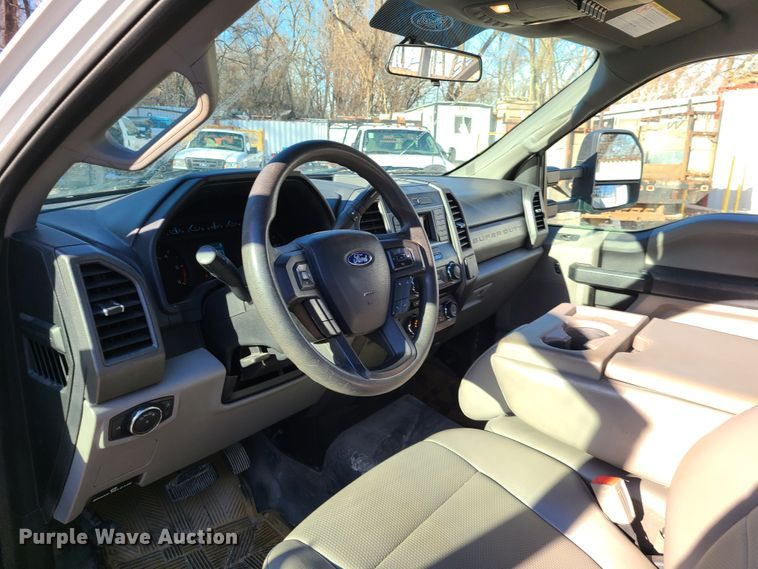 image for item DN6007 2018 Ford F450 Super Duty  utility / service truck