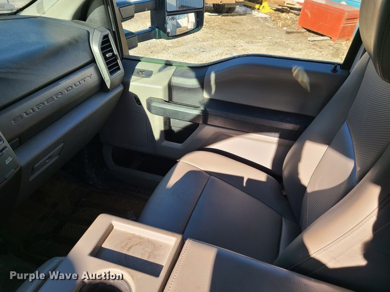 image for item DN6007 2018 Ford F450 Super Duty  utility / service truck