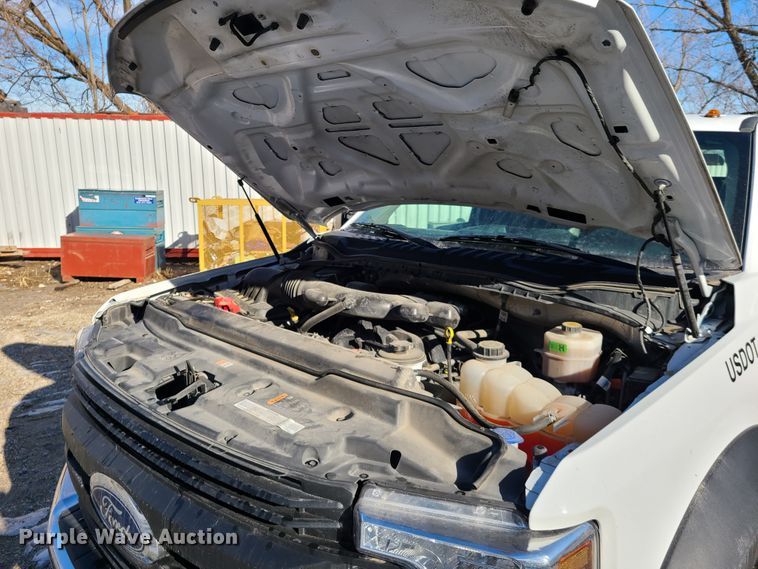 image for item DN6007 2018 Ford F450 Super Duty  utility / service truck