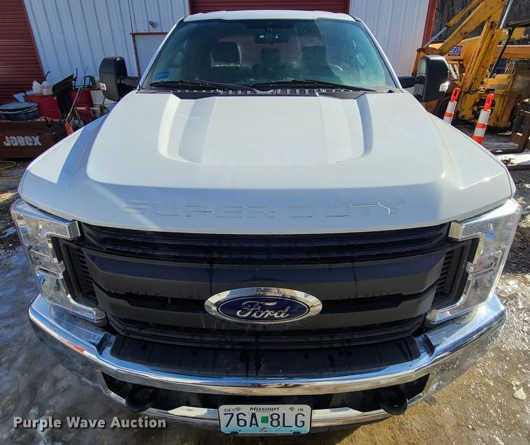 image for item DN6008 2018 Ford F250 Super Duty  SuperCab utility bed pickup truck