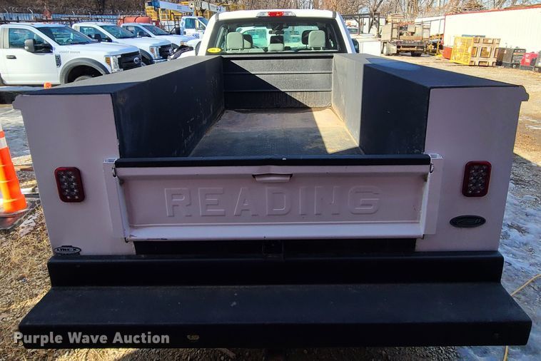 image for item DN6008 2018 Ford F250 Super Duty  SuperCab utility bed pickup truck