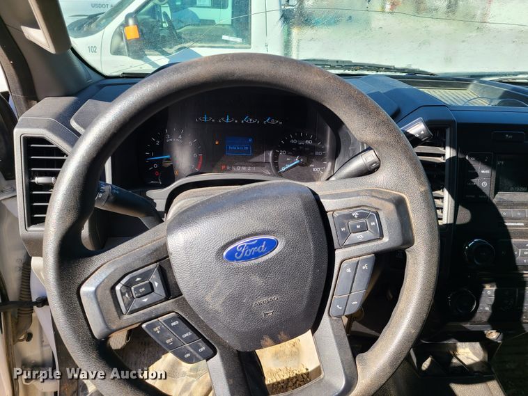 image for item DN6008 2018 Ford F250 Super Duty  SuperCab utility bed pickup truck