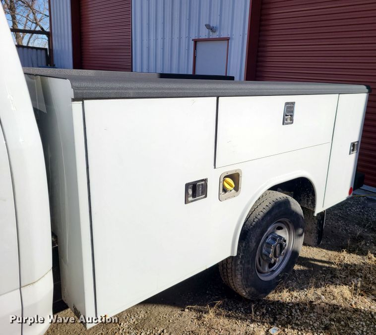 image for item DN6008 2018 Ford F250 Super Duty  SuperCab utility bed pickup truck