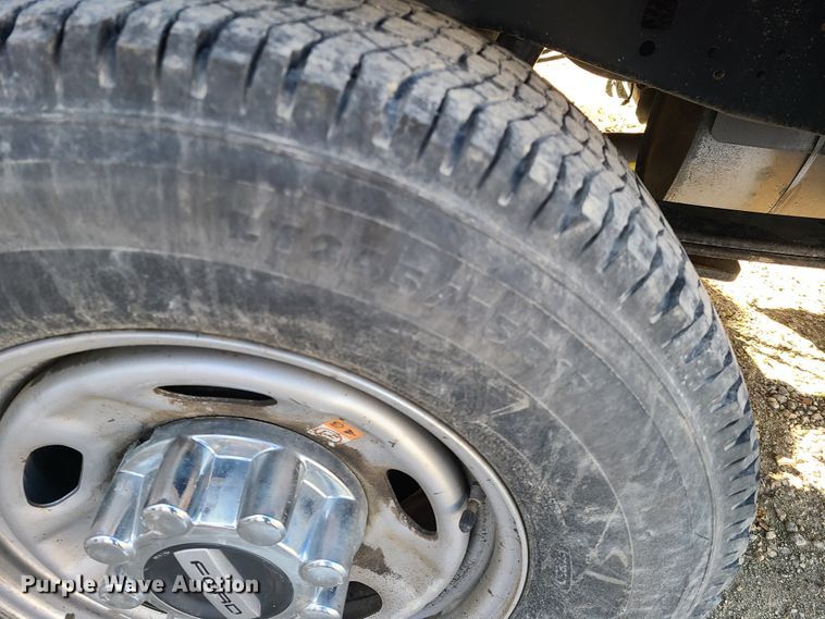 image for item DN6008 2018 Ford F250 Super Duty  SuperCab utility bed pickup truck