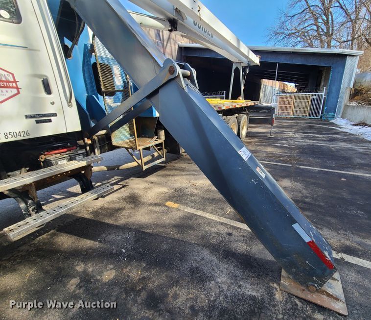 image for item DN6012 2006 Sterling L-Line  crane truck