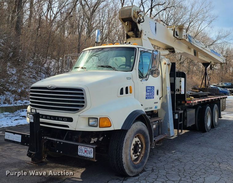 image for item DN6013 2001 Sterling L-Line  crane truck