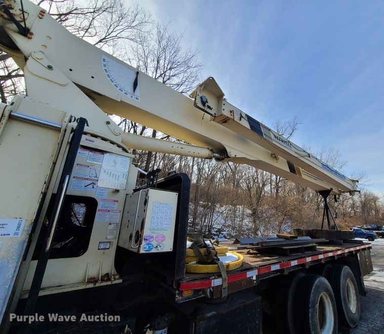 image for item DN6013 2001 Sterling L-Line  crane truck