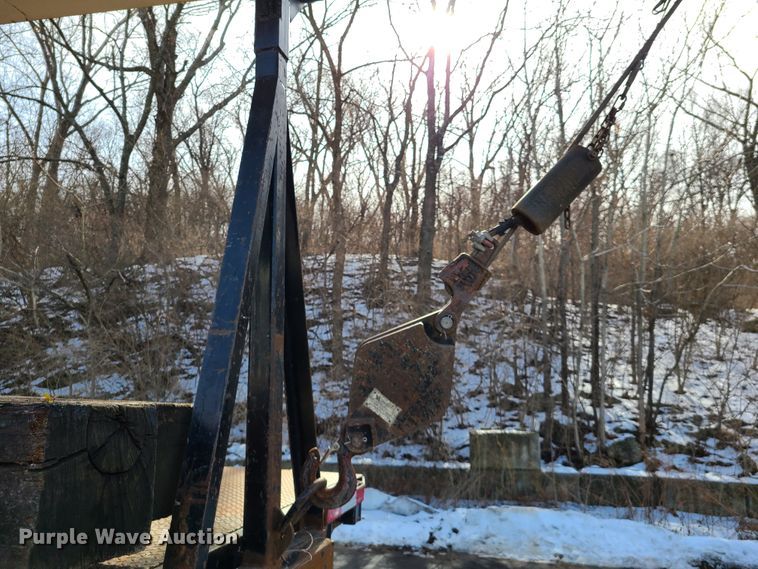 image for item DN6013 2001 Sterling L-Line  crane truck