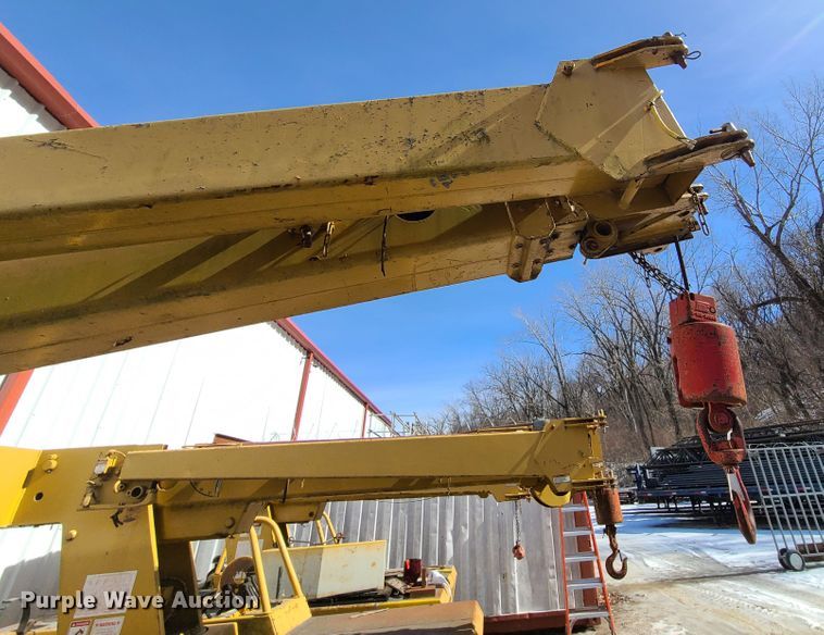 image for item DN6017 Broderson IC-80-2-D  crane