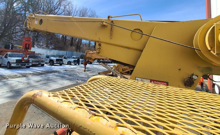 image for item DN6017 Broderson IC-80-2-D  crane