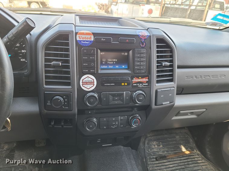 image for item DN6020 2017 Ford F250 Super Duty XL  SuperCab utility bed pickup truck