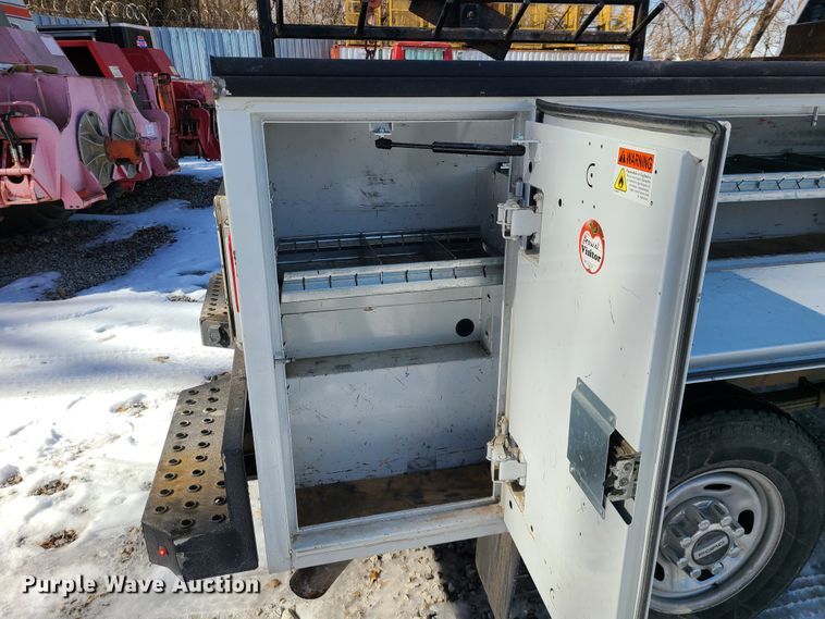 image for item DN6020 2017 Ford F250 Super Duty XL  SuperCab utility bed pickup truck