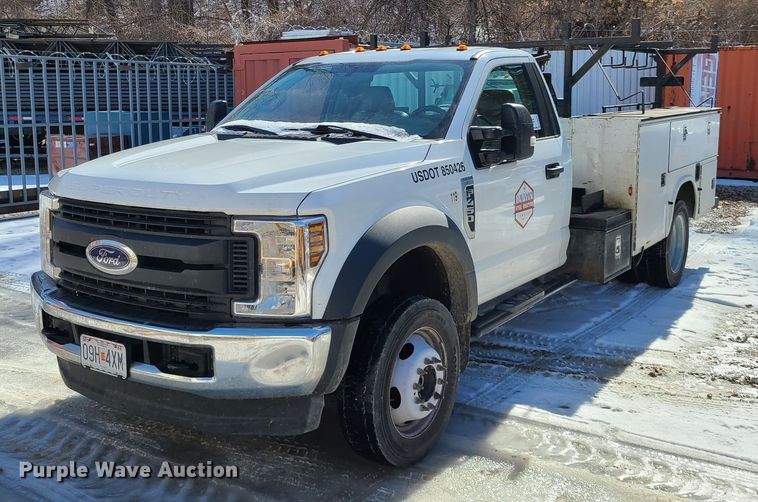 image for item DN6021 2018 Ford F450 Super Duty  utility / service truck