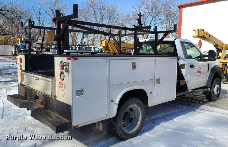 image for item DN6021 2018 Ford F450 Super Duty  utility / service truck