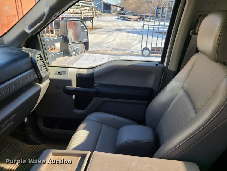 image for item DN6021 2018 Ford F450 Super Duty  utility / service truck