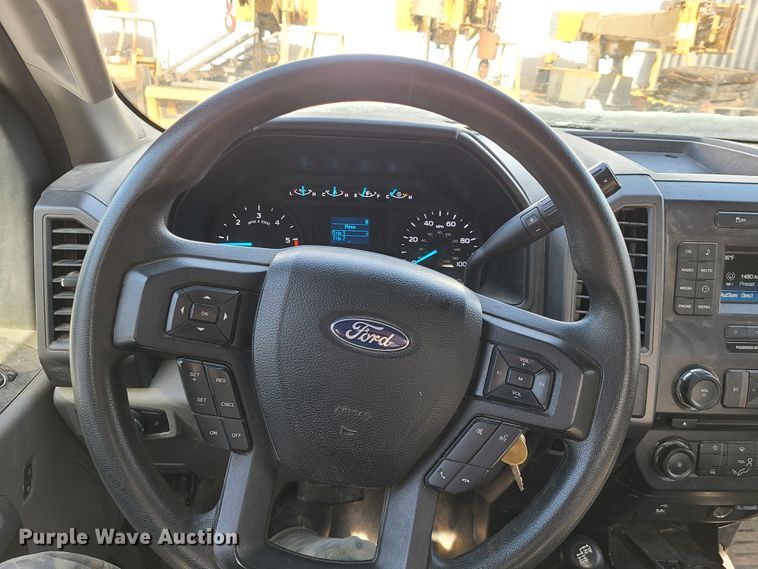 image for item DN6021 2018 Ford F450 Super Duty  utility / service truck