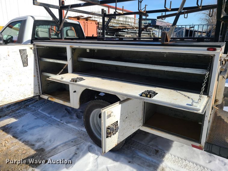 image for item DN6021 2018 Ford F450 Super Duty  utility / service truck