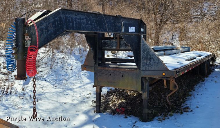 image for item DN6022 2004 L&L equipment trailer