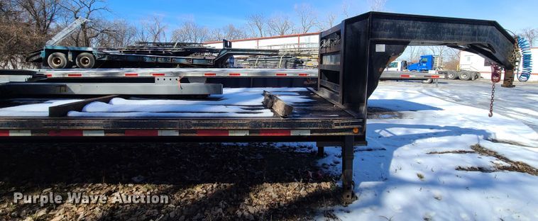 image for item DN6022 2004 L&L equipment trailer