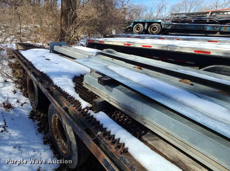 image for item DN6022 2004 L&L equipment trailer