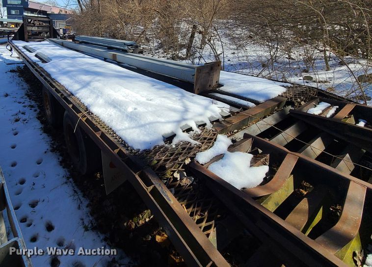 image for item DN6022 2004 L&L equipment trailer