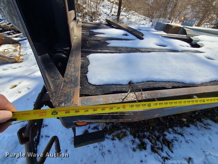 image for item DN6022 2004 L&L equipment trailer