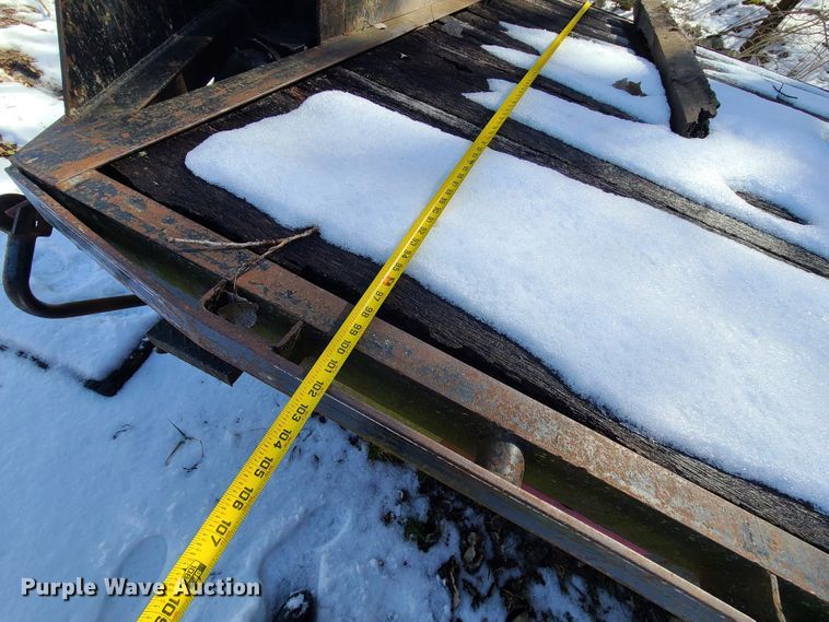 image for item DN6022 2004 L&L equipment trailer