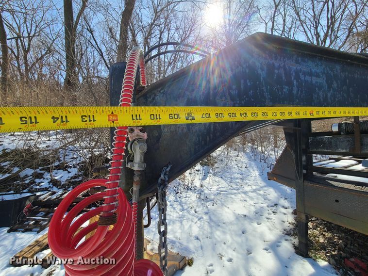 image for item DN6022 2004 L&L equipment trailer