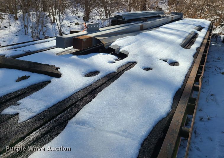 image for item DN6022 2004 L&L equipment trailer