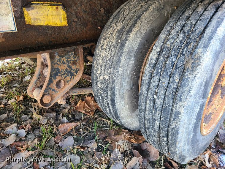 image for item DN6022 2004 L&L equipment trailer