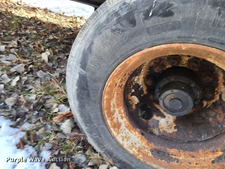 image for item DN6022 2004 L&L equipment trailer