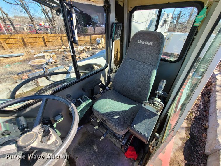 image for item DN6058 2005 Link Belt HSP-8065  crane