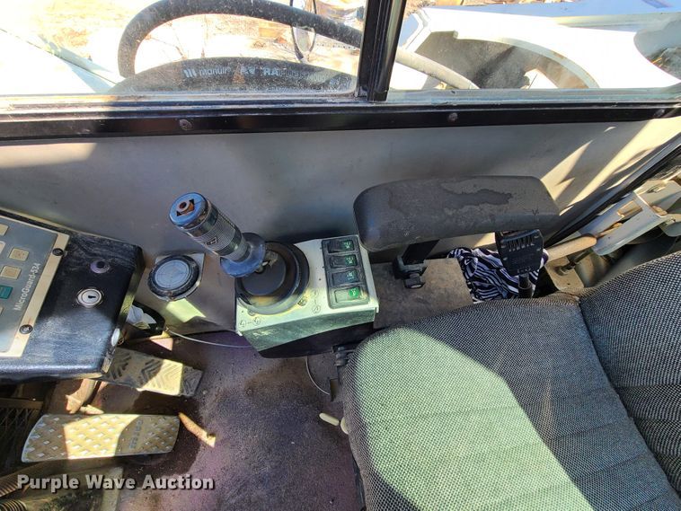 image for item DN6058 2005 Link Belt HSP-8065  crane