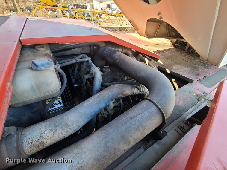 image for item DN6058 2005 Link Belt HSP-8065  crane