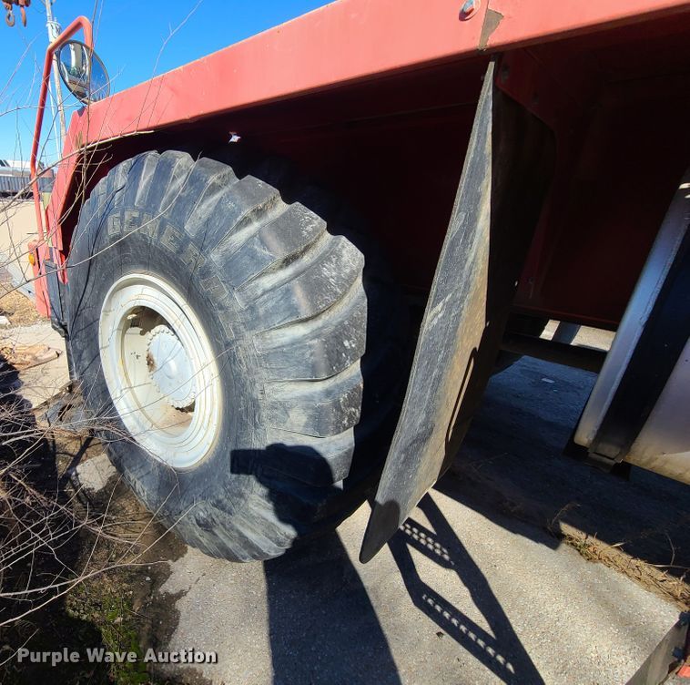 image for item DN6058 2005 Link Belt HSP-8065  crane