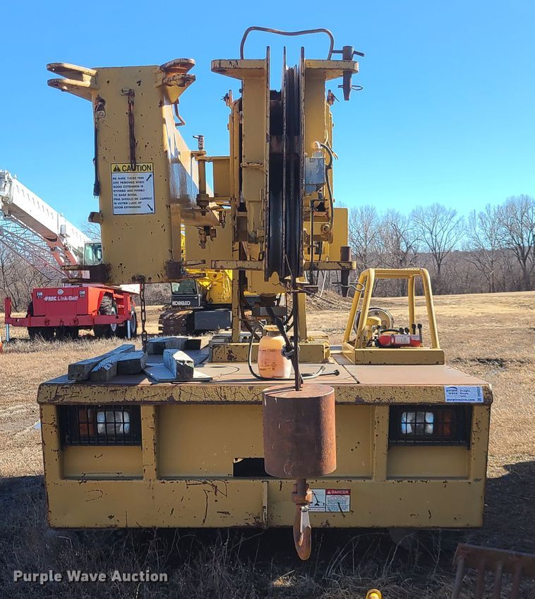 image for item DN6059 Broderson IC-200-2B  crane