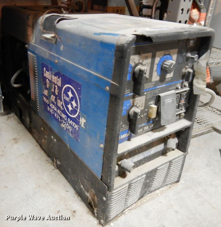 image for item HX9609 Miller Bobcat 250 welder/generator