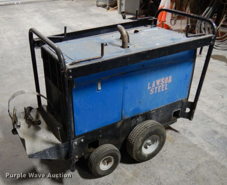 image for item HX9615 Miller Bobcat 250 welder/generator