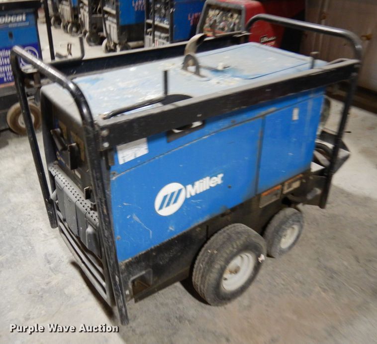 image for item HX9615 Miller Bobcat 250 welder/generator