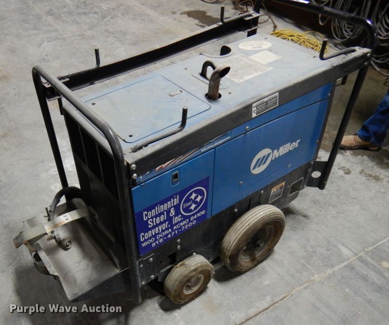 image for item HX9616 Miller Bobcat 250 welder/generator