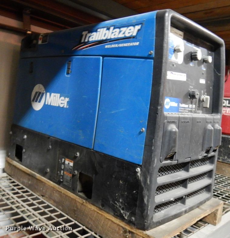 image for item HX9628 Miller Trailblazer 325 EFI welder/generator