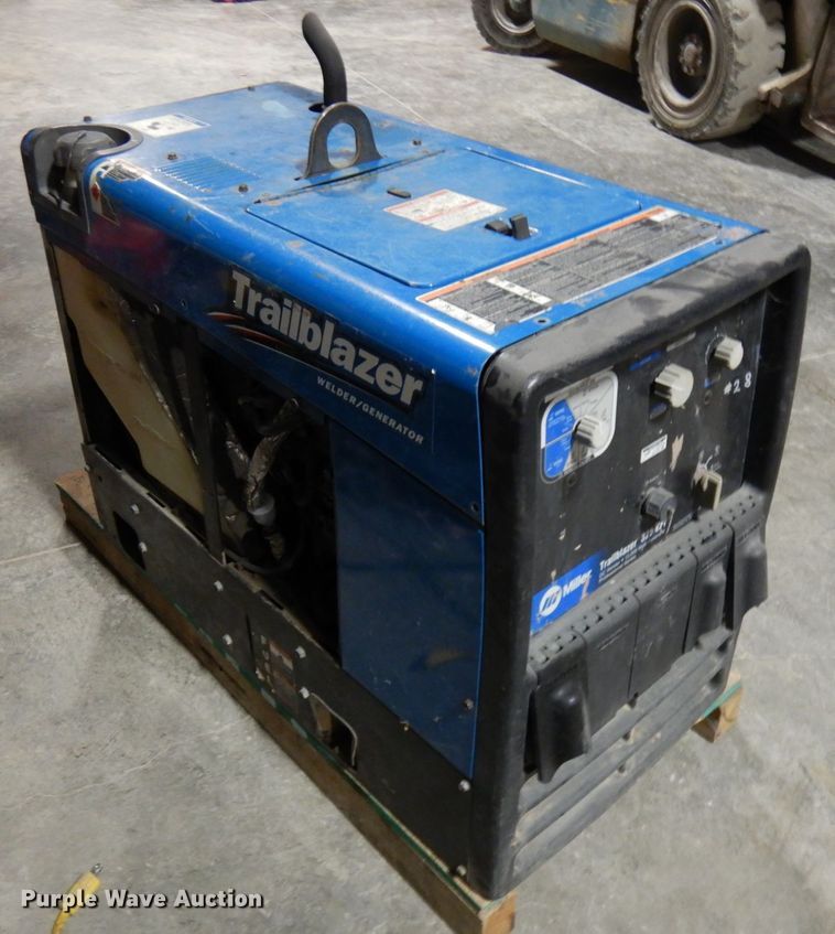 image for item HX9633 Miller Trailblazer 325 EFI welder/generator