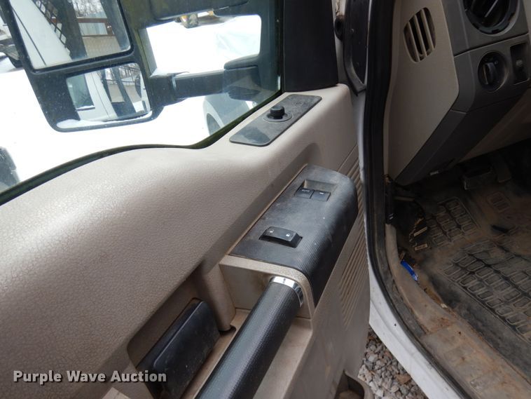 image for item HX9646 2009 Ford F450 Super Duty  truck cab and chassis